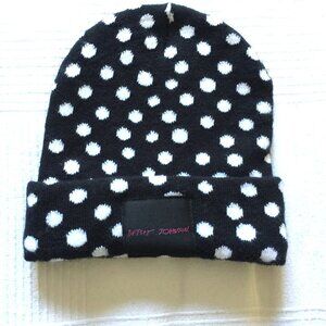 BETSEY JOHNSON KNIT HAT